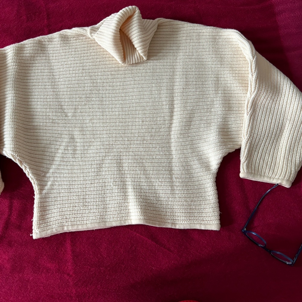 Donna Karan DKNY sweater